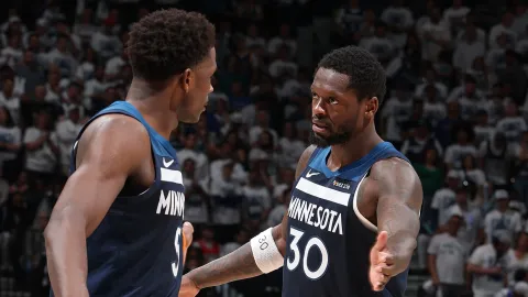 Timberwolves predicted to land $163 million Spurs star in bold trade proposal